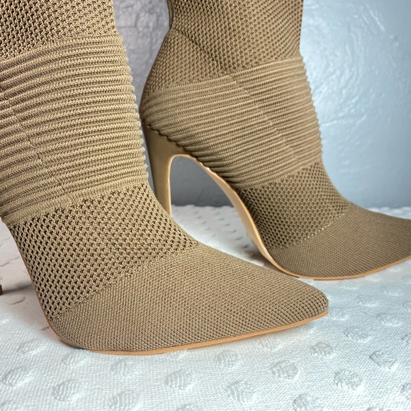 Cape Robbin Chantria Women's Sock Bootie Tan - Picture 8 of 16